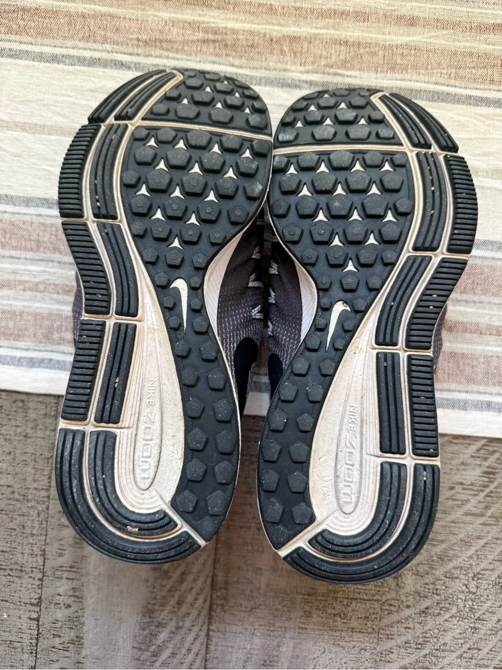 Nike Gray Sneakers with Neon Green Insole